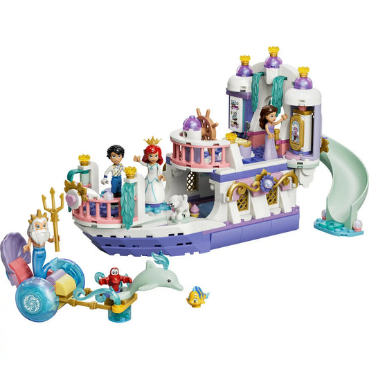 LEGO Disney: Ariel esküvői hajója 43299, 519 darabos készlet teljes összeépített modellje Ariel, Eric, Vanessa, Triton, Sebastian és Ficánka figuráival.