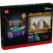 LEGO Disney: Toy Story: Slinky kutya könyvtámasz 43301, 1311 darabos – doboz hátoldala a készlet funkcióival és használatával.