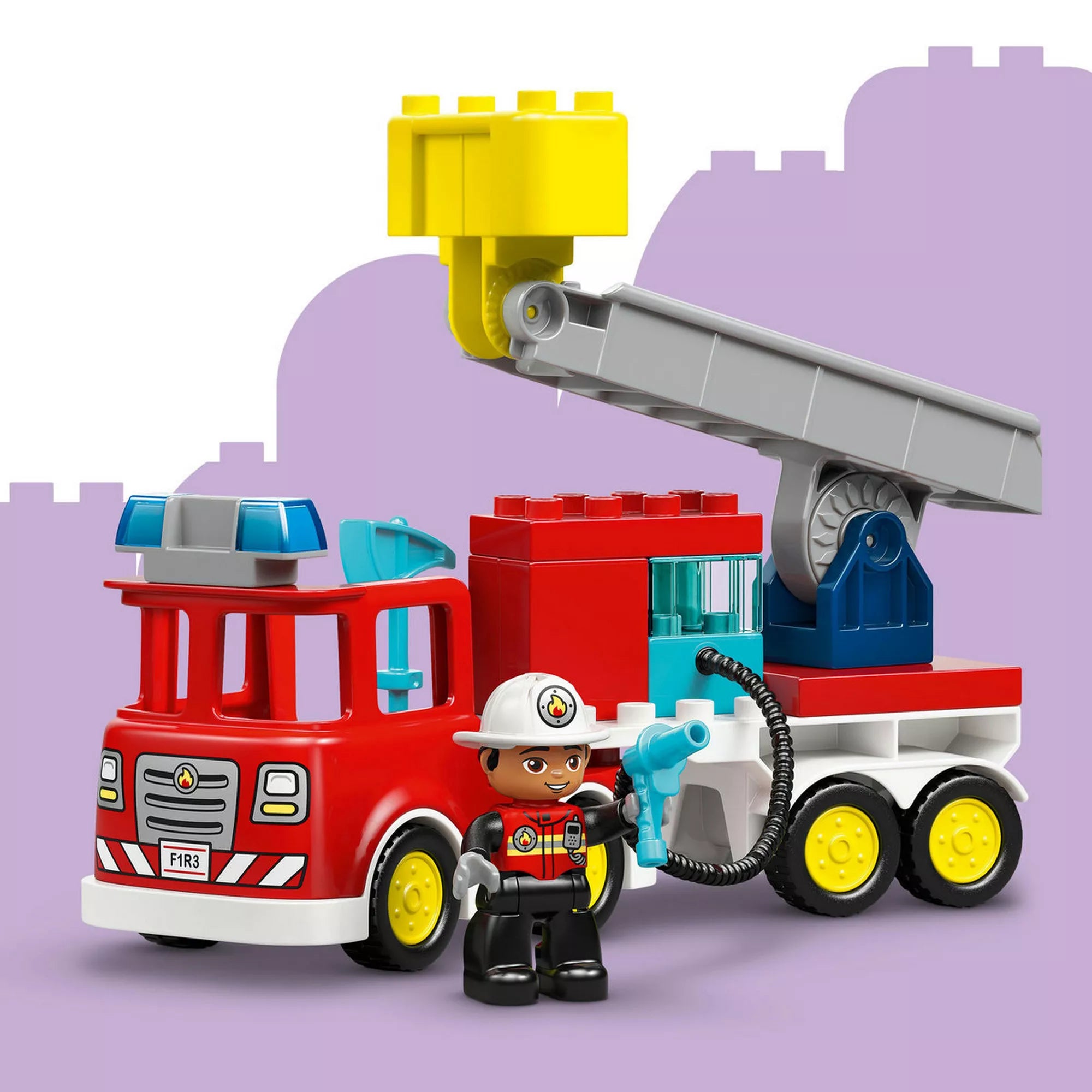 LEGO DUPLO 10473 Tűzoltóautó tömlővel és tűzoltóval készlet összes eleme egyben, piros tűzoltóautó, pótkocsi, létra, tömlő, tűzoltó figura és mókus figura.