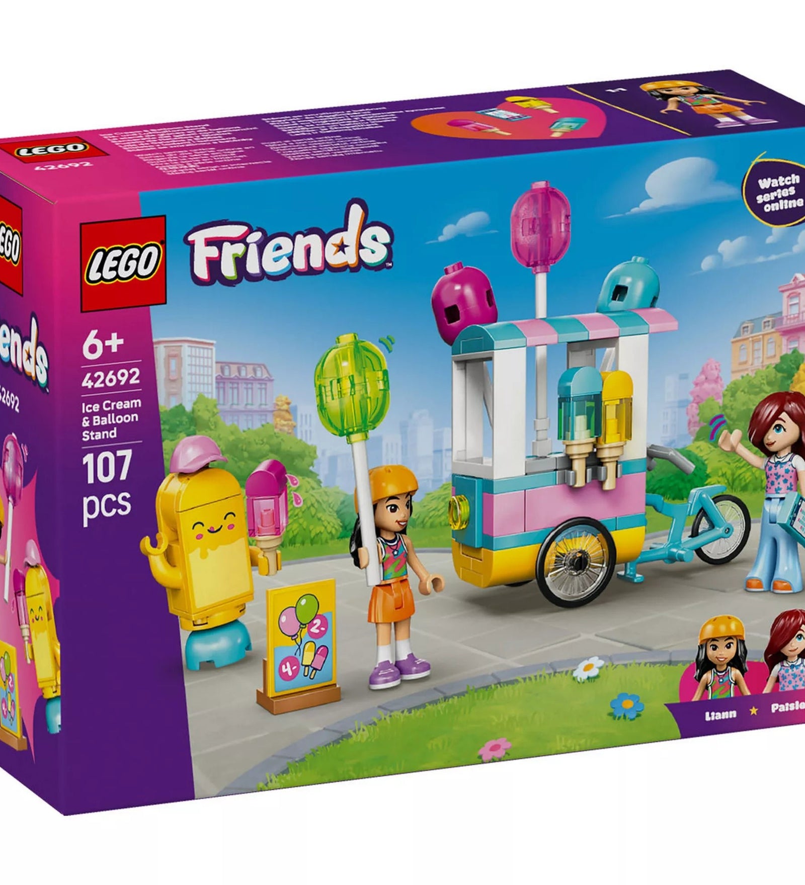 LEGO Friends Stand fagylalttal és lufikkal (42692) készlet dobozának előlapja, fagylaltos standdal, biciklivel, Liann és Paisley minifigurákkal, valamint fagylalt alakú kabalafigurával.