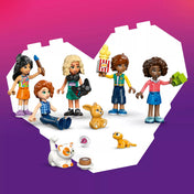 LEGO Friends Heartlake City barátságklub minibabafigurái Autumn, Nova, Aliya, Leo és Liann, valamint a Churro cica, Honey nyuszi és Popcorn gekkó kiegészítőkkel.