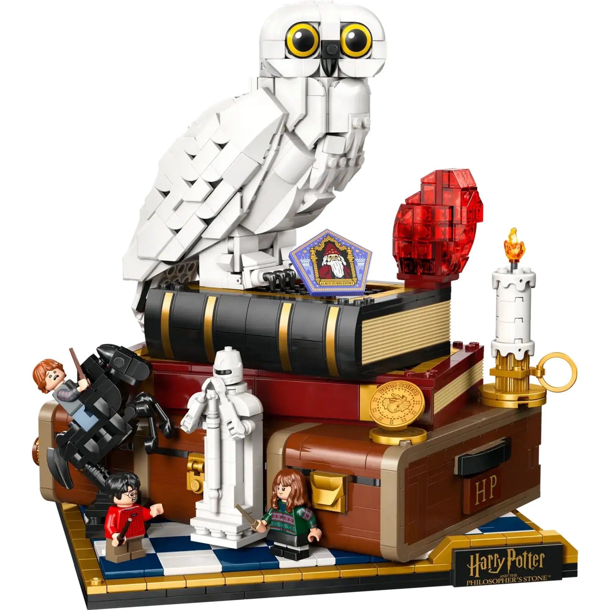 LEGO Harry Potter: A bölcsek köve, gyűjtői kiadás 76466, 1571 darabos – Hedwig bagoly könyvkupacon, minifigurákkal és varázslatos részletekkel.