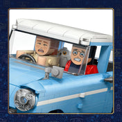 LEGO Harry Potter Enchanted Flying Ford Anglia 76470 – Közelkép a minifigurákról az autó belsejében, Harry Potter és Ron Weasley arckifejezéseivel.
