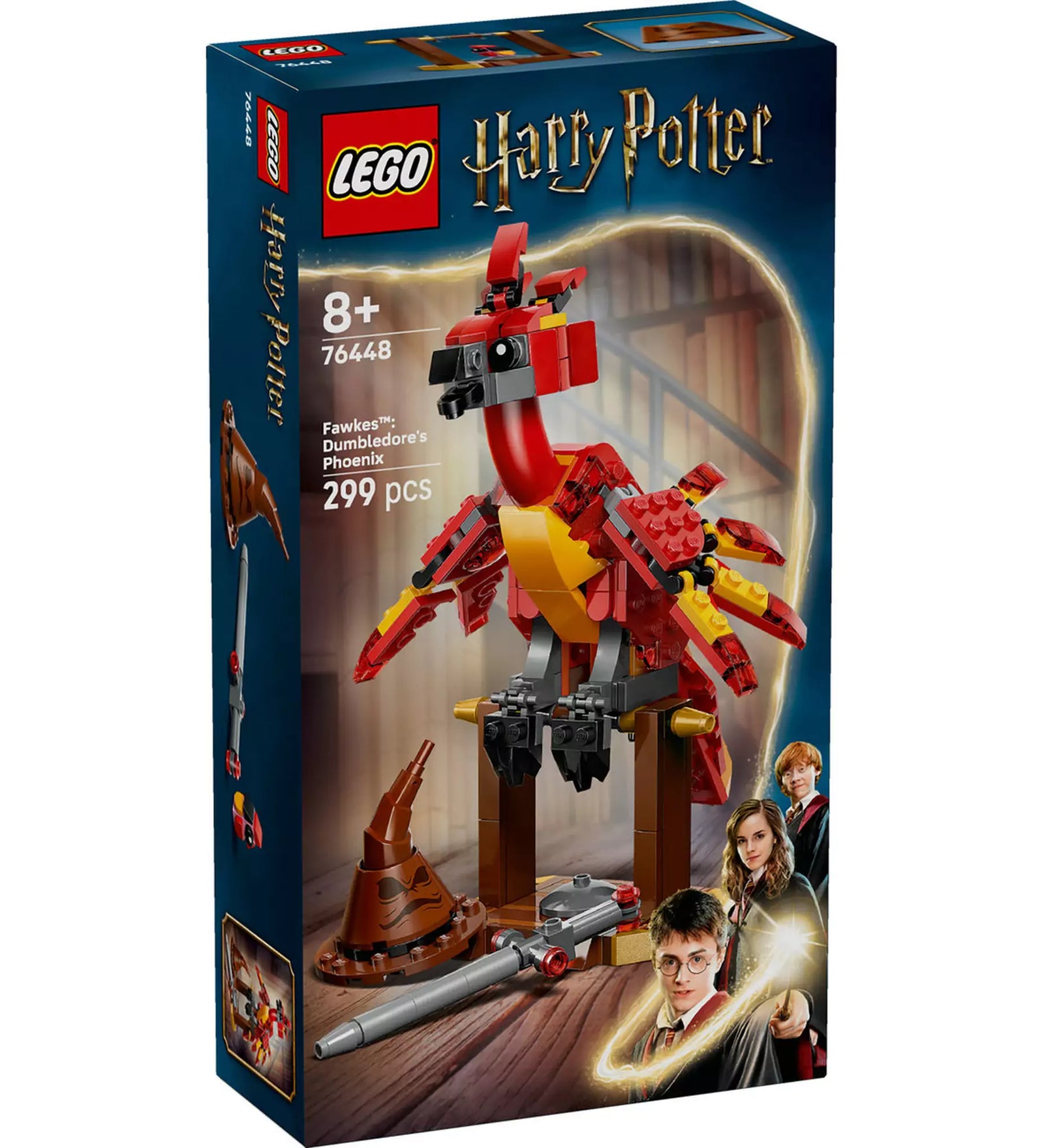 A LEGO Harry Potter 76448 készlet doboza, rajta a Fawkes, Dumbledore főnixe figura épített változatával, 299 darabbal, a háttérben varázslatos könyvtári jelenettel és Harry, Hermione, Ron képeivel.