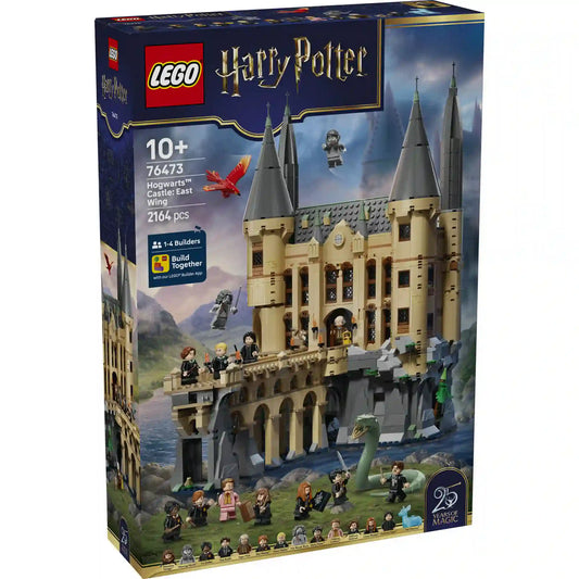 LEGO Harry Potter Roxfort kastély Keleti szárny 76473 dobozkép 2164 elemmel, kastéllyal, híddal, minifigurákkal és baziliszkusszal.