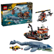Termék és doboz együtt: LEGO Jurassic World A mosasaurus támadása (77983) készlet a dobozzal, Mosasaurus figurával, kutatóhajóval, helikopterrel és víz alatti drónnal.