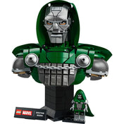 LEGO Marvel Doctor Doom mellszobor 76345 kész modell minifigurával és Doctor Doom névtáblával