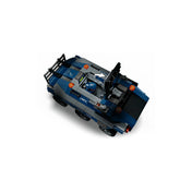 LEGO Marvel rabszállító jármű felülnézetből, nyitható tetővel és részletes pilótafülkével.