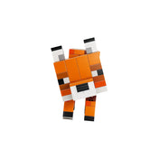 LEGO Minecraft: A róka 21588 megépített róka szemből, pixeles Minecraft stílusban