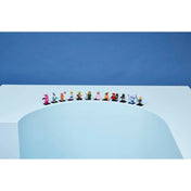 LEGO Minifigurák Shrek-sorozat 71053 teljes gyűjthető karakterválasztéka kiállítva