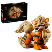A LEGO Pokémon: Arcanine 72160 megépített Arcanine figurája a készlet dobozával együtt, fehér háttéren.