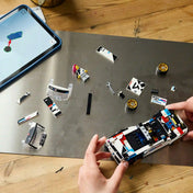 LEGO BMW M3 (E30) építése LEGO Builder alkalmazás segítségével.