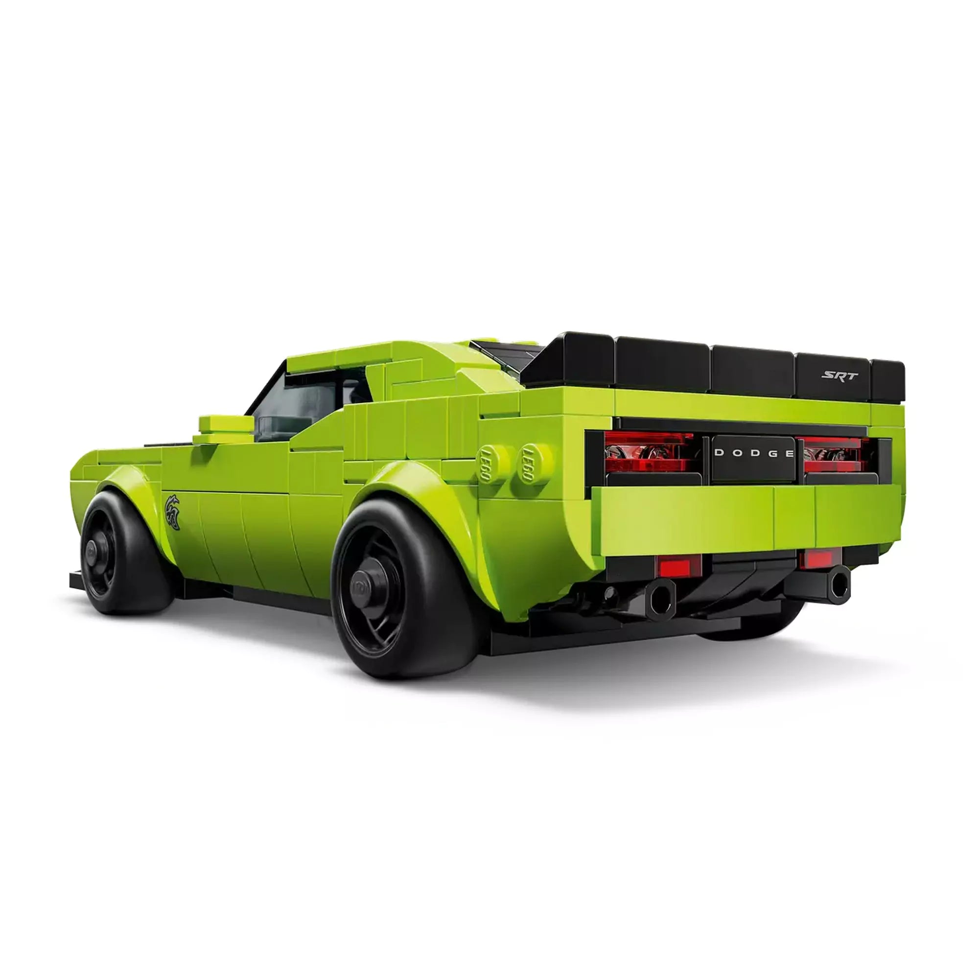 LEGO Dodge Challenger SRT Hellcat (77237) hátulnézet, fekete légterelővel és részletes kipufogókkal.