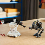LEGO Star Wars torony és lépegető akciójelenetben, Mandalórian és Grogu figurákkal