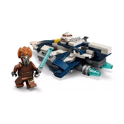 Részletes kép a LEGO Star Wars Plo Koon Jedi csillagvadásza microfighter csillagvadászról áttetsző kék hajtóművekkel és a mellékelt Plo Koon minifigurával.