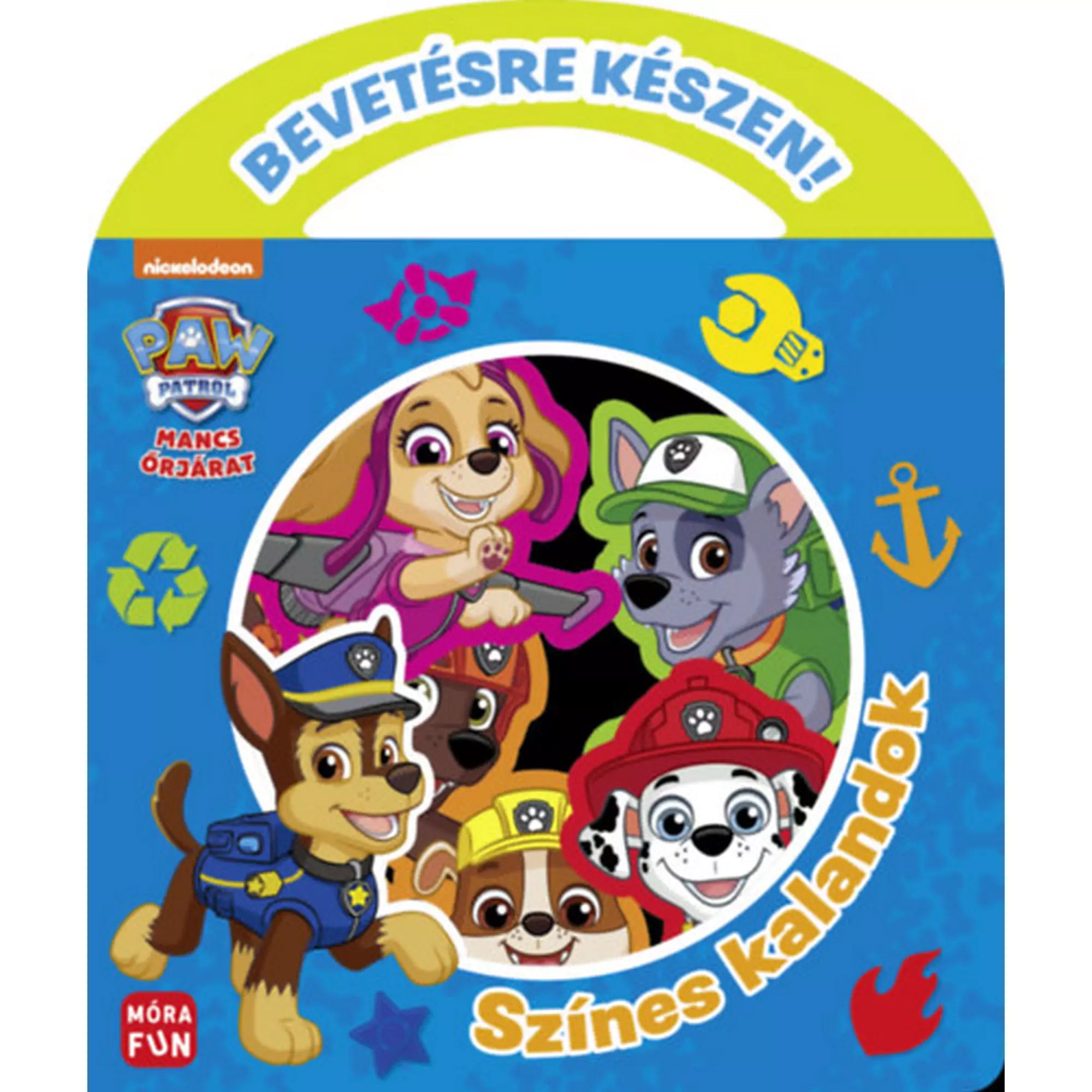 "Mancs Őrjárat: Bevetésre készen! Színes kalandok foglalkoztatókönyv borítója, a csapat kutyusaival és vidám, színes grafikákkal."