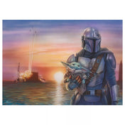 Thomas Kinkade stílusú Star Wars The Mandalorian puzzle illusztráció, Din Djarin karjában Groguval, tengerparti naplemente háttérrel, részletgazdag, festményszerű ábrázolás.