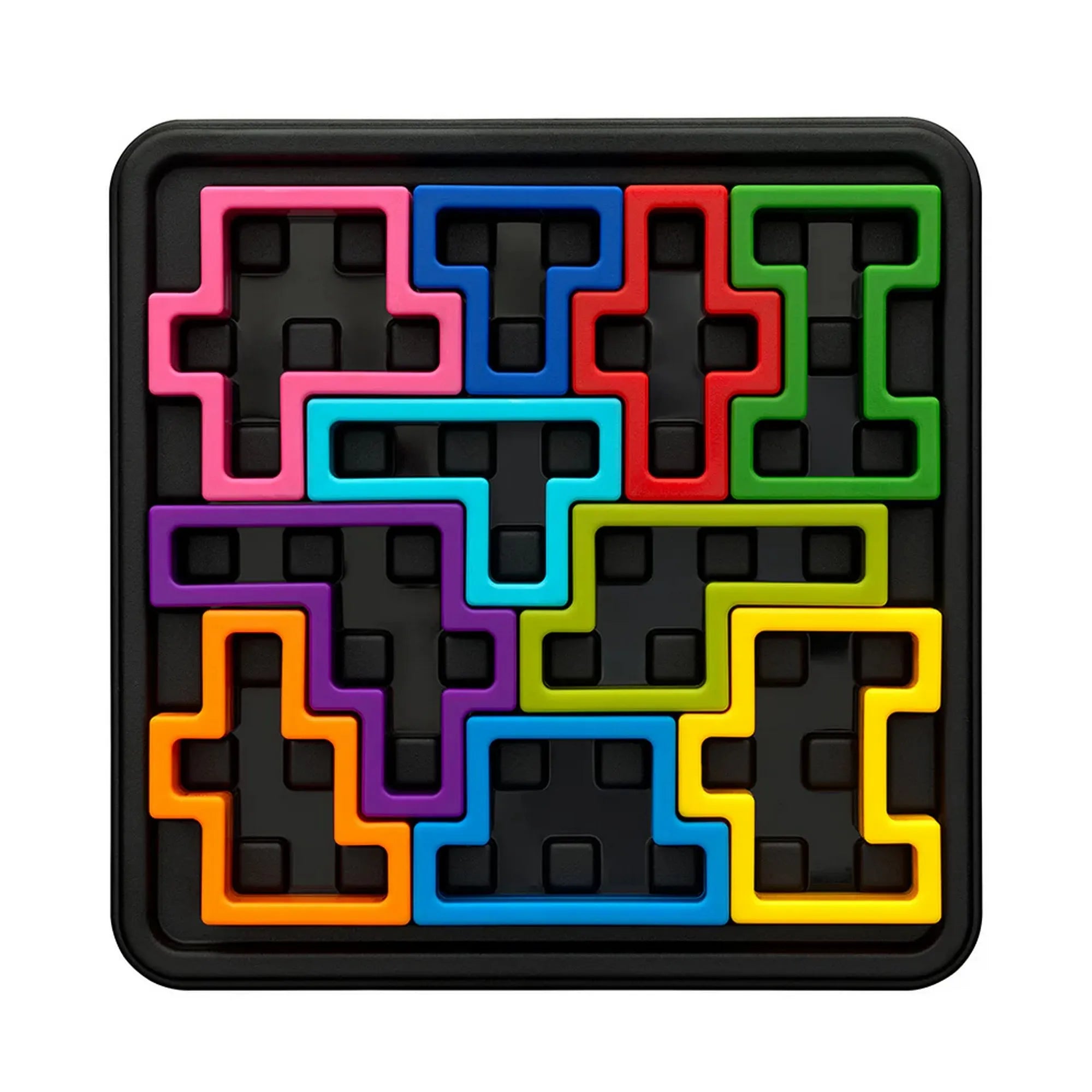 IQ Square logikai játék kirakott feladata, színes elemekkel a fekete játéktáblán