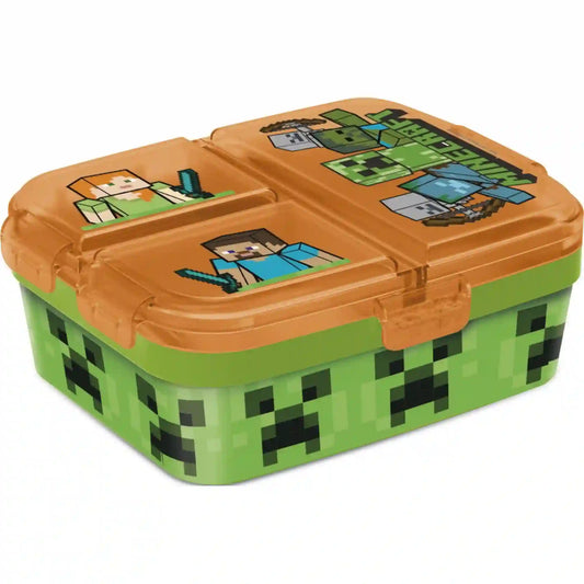 STOR Minecraft mintás, több rekeszes uzsonnásdoboz zárható fedéllel, 18 × 15 × 6,5 cm – zöld uzsonnásdoboz Creeper arcokkal, narancssárga, háromrészes fedéllel, Steve és Alex figurákkal, Minecraft logóval és átlátszó zárófülekkel, fehér háttér előtt.