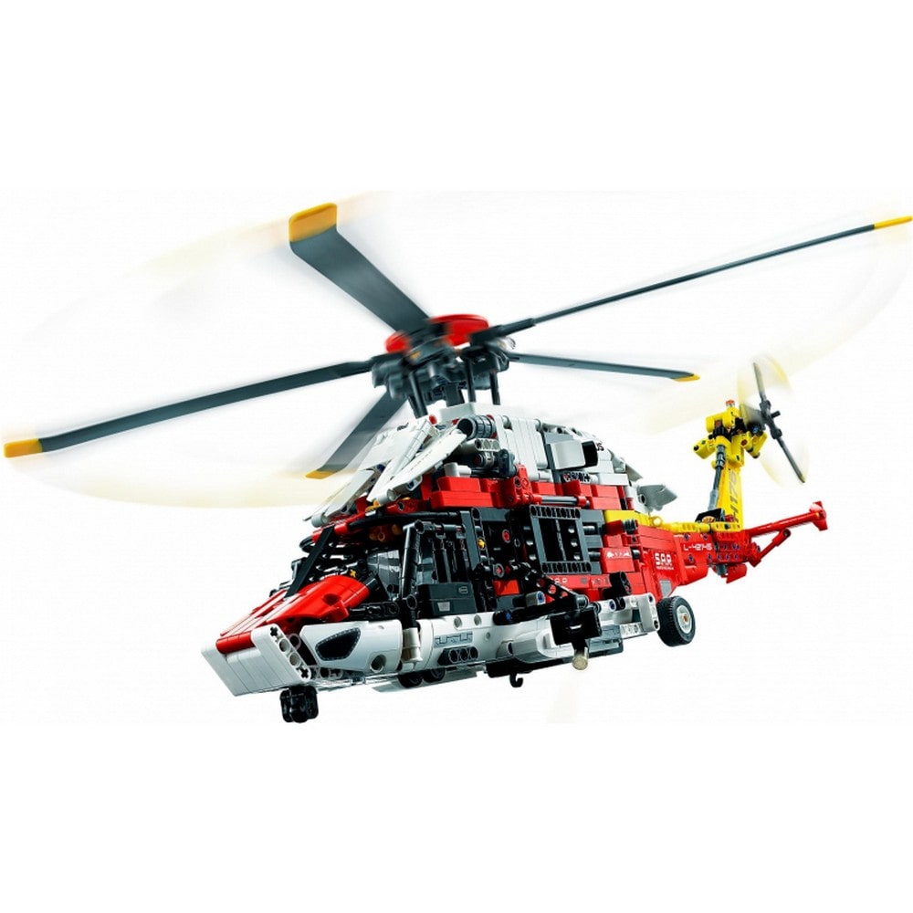 LEGO Technic Airbus H175 Mentőhelikopter 42145