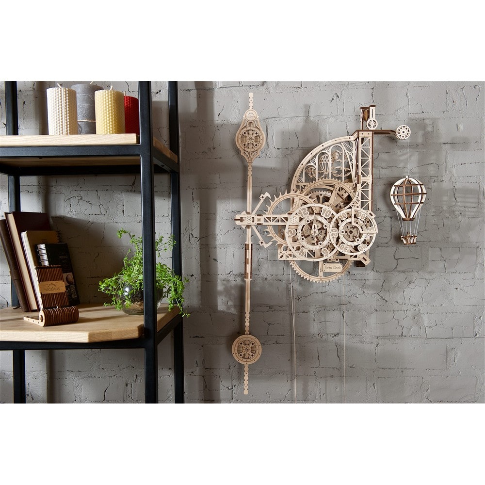 Ugears Aero Clock modell