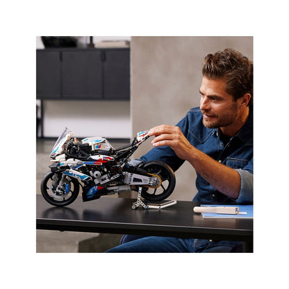 LEGO Technic BMW M 1000 RR 42130